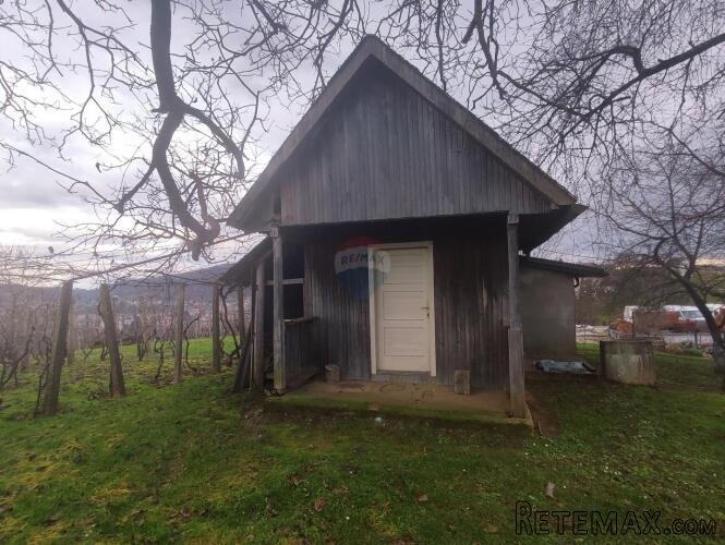 Duga Resa, Građevinski teren sa pogledom na grad - 3