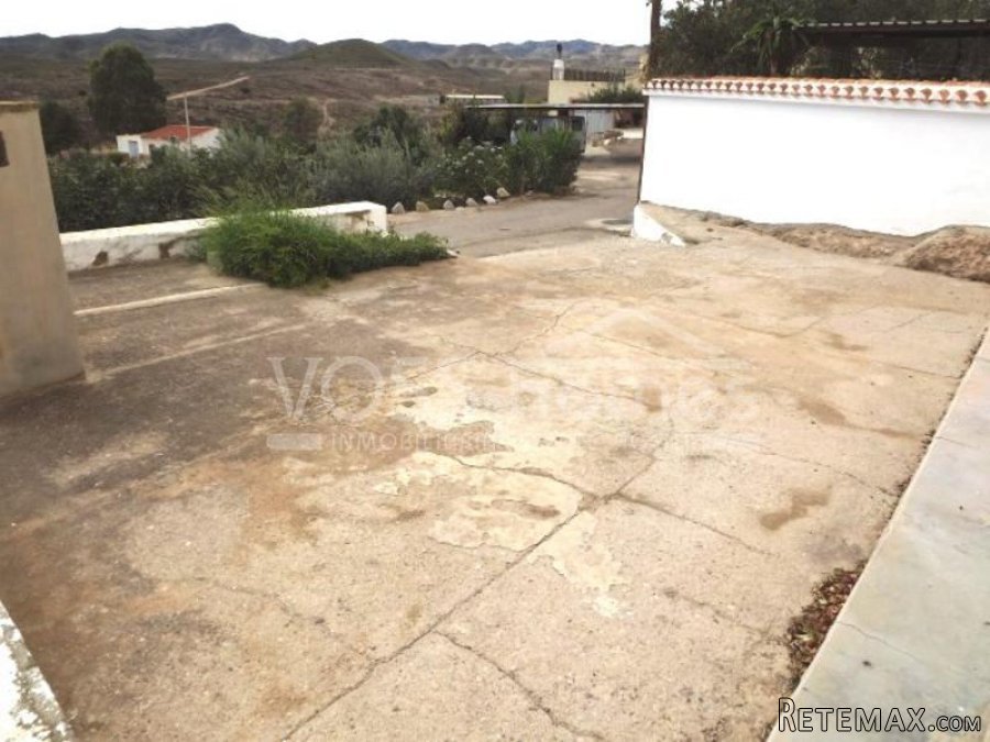 VILLAGE house of 2 storeys of 220m2 IN NEED OF RENOVATION.. - 3