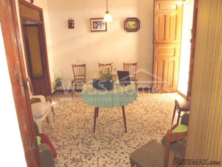 VILLAGE house of 2 storeys of 220m2 IN NEED OF RENOVATION.. - 5