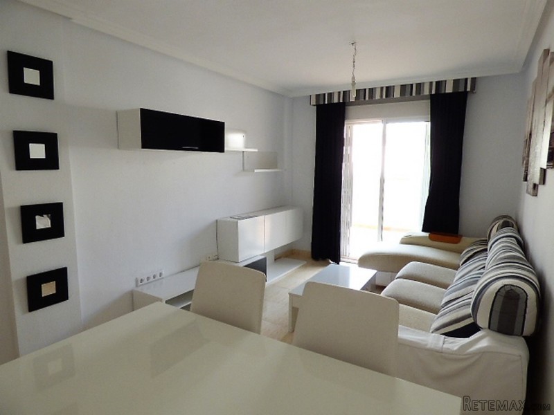 3 bedroom, 2 bathroom Apartment, (build..