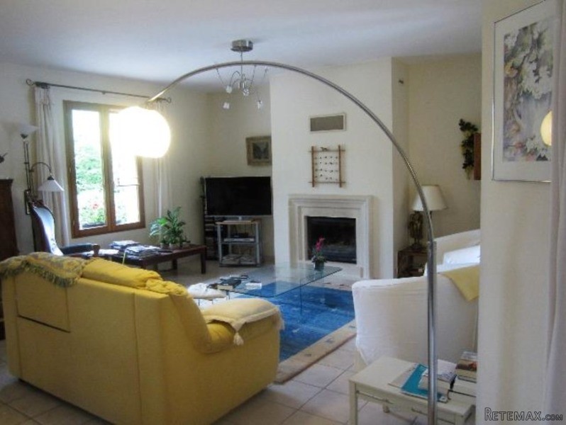 Villa In A Highly Sought After Area - 2