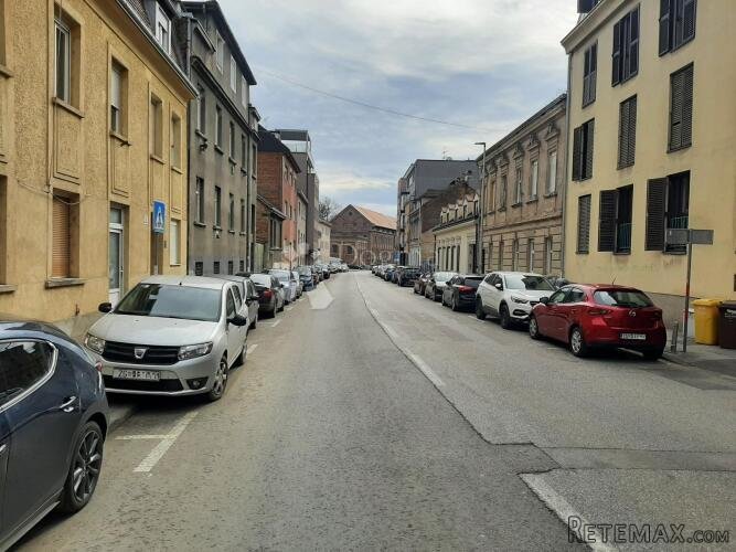 Ulični lokal 16 m² - Medvedgradska, centar - zakup/najam