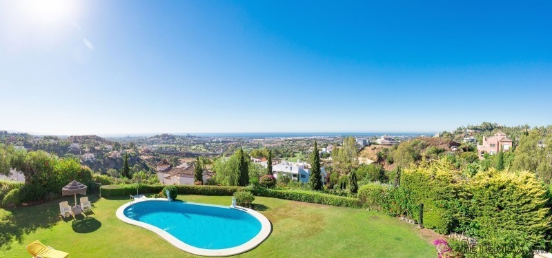 Elegant Villa with Panoramic Views