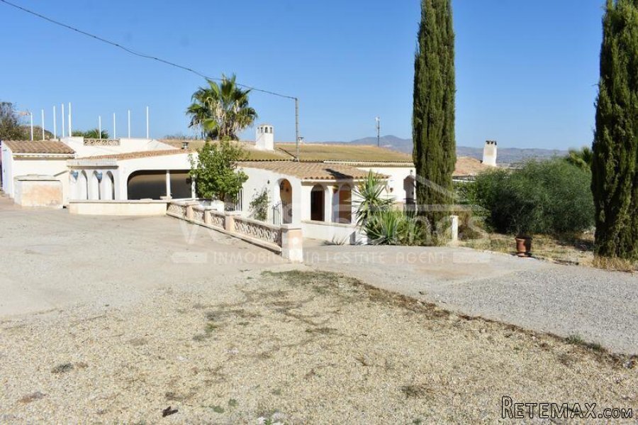 NEW LISTING. EXCLUSIVE TO VOSS HOMES - FOUR HOUSES IN.. - 6