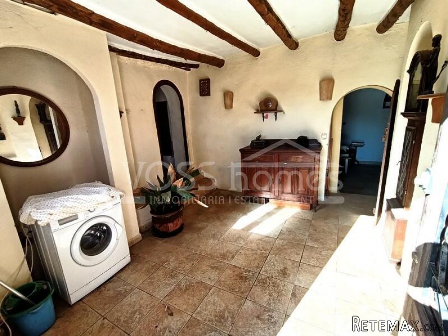 NEW LISTING. EXCLUSIVE TO VOSS HOMES - FOUR HOUSES IN.. - 8