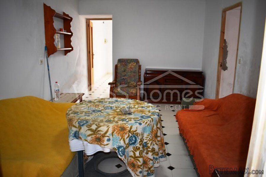 A spacious 2 storey village property of 291m2 currrently.. - 10