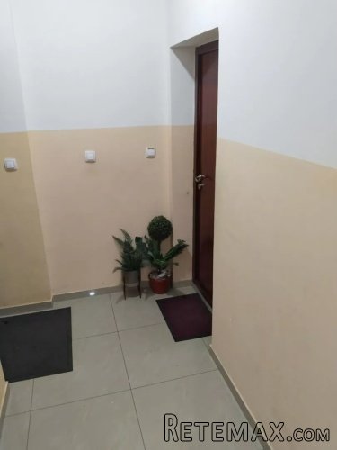 Prodaje se dvoiposoban stan kod sportske hale - 11
