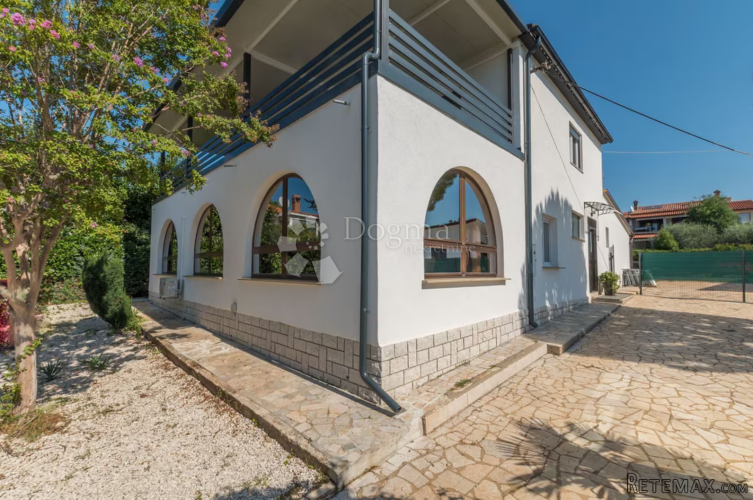 Prostrana kuća u blizini Poreča - 2
