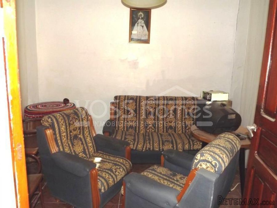 REDUCED!!! A large 2 storey 5 bed, 1 bath village house.. - 5