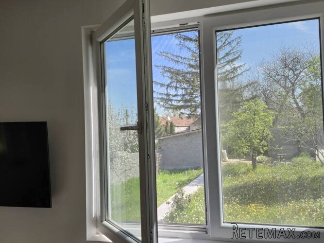 Sredjena kuca 200m2 sa visokim zidovima i potpuno privatnoscu - 17