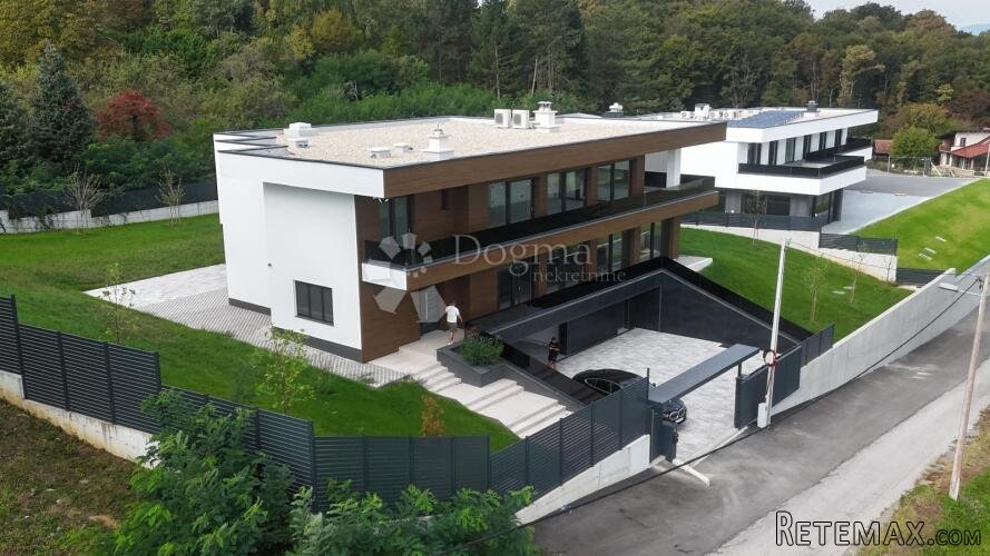 Luksuzna vila s bazenom i pogledom na Zagreb – Novogradnja