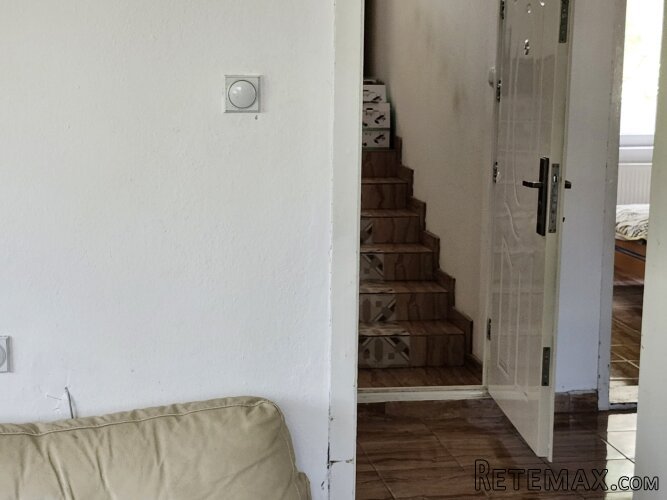Sredjena kuca 200m2 sa visokim zidovima i potpuno privatnoscu - 18