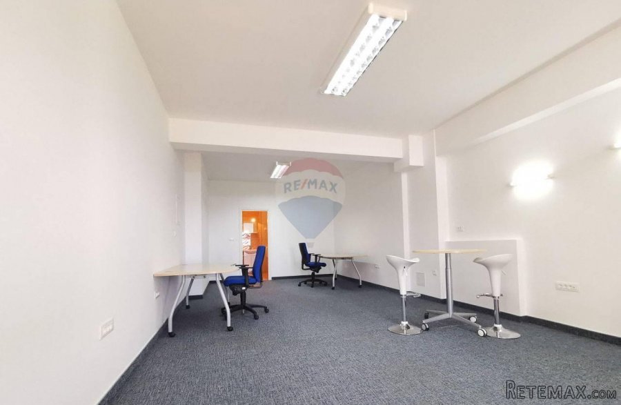 Brestovica, Kastav uredski prostor sa dvije prostorije od 12 - 9