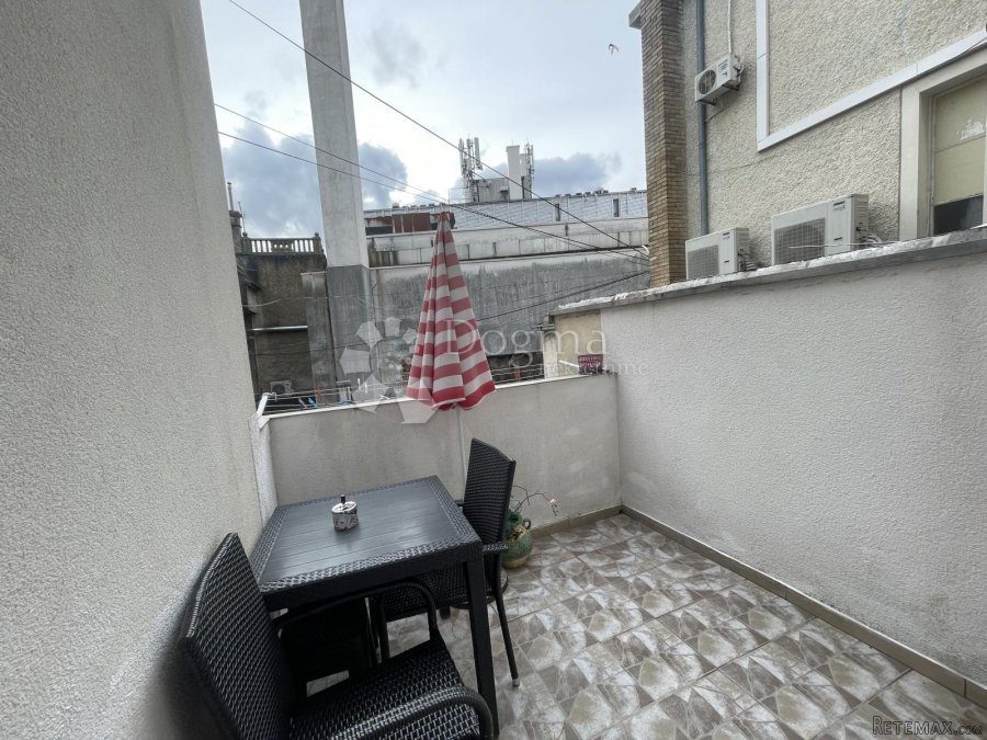 RIJETKOST!! Apartman 83m2 strogi centar Crikvenice - 9