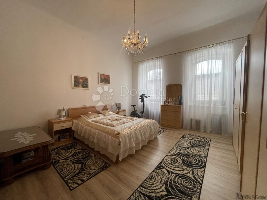 RIJETKOST!! Apartman 83m2 strogi centar Crikvenice - 10
