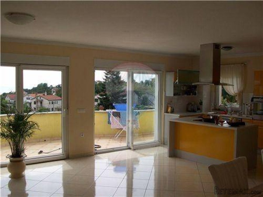OPATIJA-MIHOTIĆI- KUĆA - 450M2- NOVOGRADNJA - 2