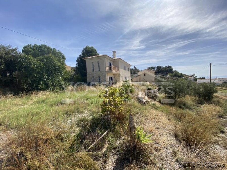 NEW & EXCLUSIVE LISTING TO VOSS HOMES - A huge, luxury.. - 8
