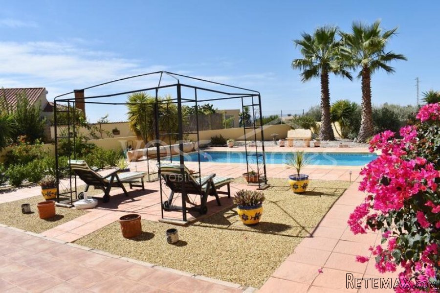 NEW & EXCLUSIVE TO VOSS HOMES - A beautifully presented 2.. - 8