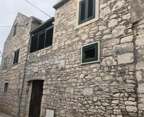 Kuća sa dva apartmana, Vela Luka