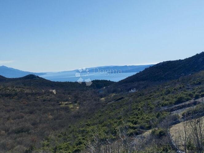 NOVI VINODOLSKI BATER, samostojeća starina na 5500m2 - 2