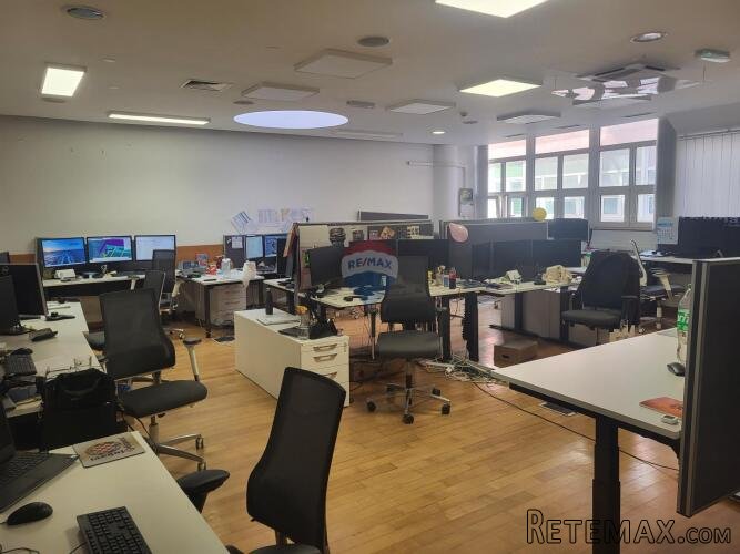 Pula,Centar- poslovni prostor 123m2 za tihu djelatnost - 2