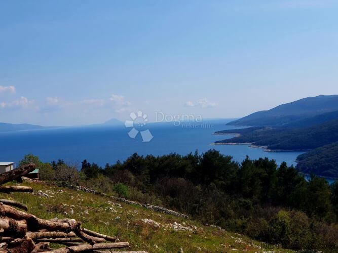 Jedinstveno građevinsko zemljište s panoramskim pogledom na