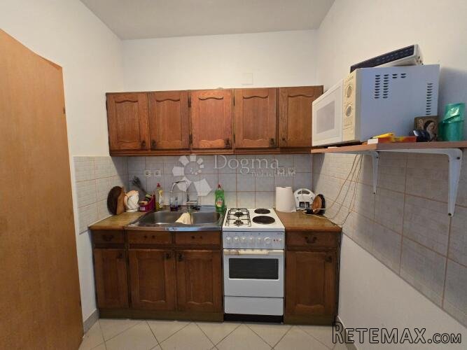 Dodir mora i tišine – šarmantni apartman u srcu Tkona - 3