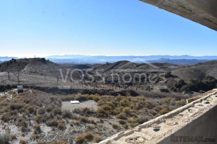 EXCLUSIVE LISTING TO VOSS HOMES. An amazing "Off Grid".. - 7