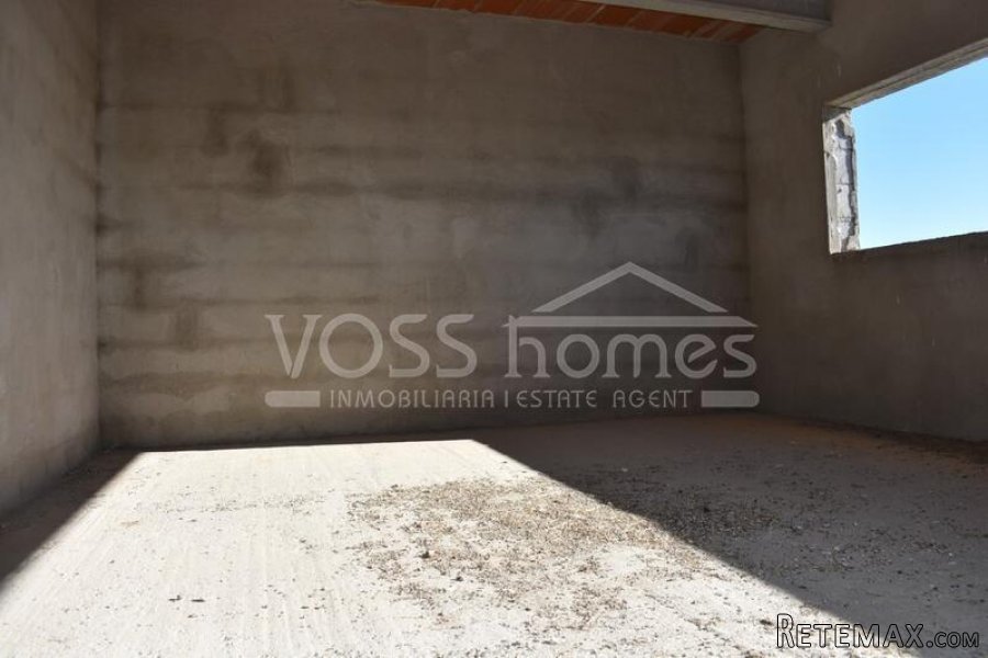 EXCLUSIVE LISTING TO VOSS HOMES. An amazing "Off Grid".. - 8