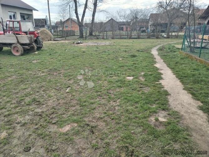 Na prodaju zemljište