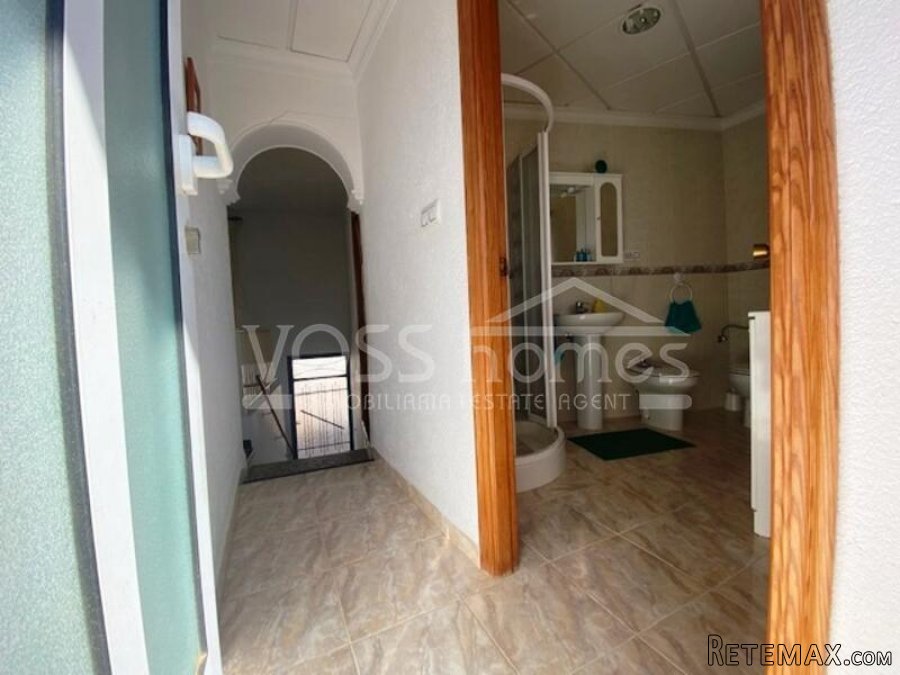 NEW LISTING - A lovely 3 bed, 2 bath Village house with.. - 10