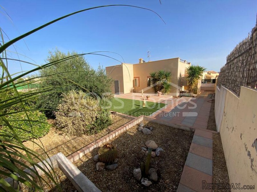 NEW & EXCLUSIVE TO VOSS HOMES - Spacious, light & airy 3.. - 2