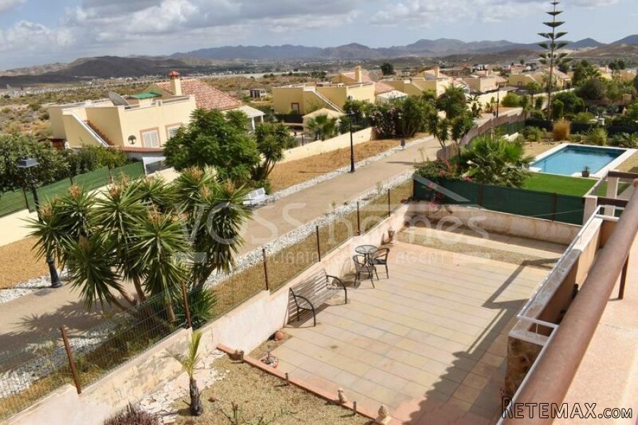 NEW & EXCLUSIVE TO VOSS HOMES - Spacious, light & airy 3.. - 8