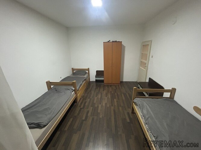 Izdajem smestaj za radnike Dobanovci - Surcin - 2
