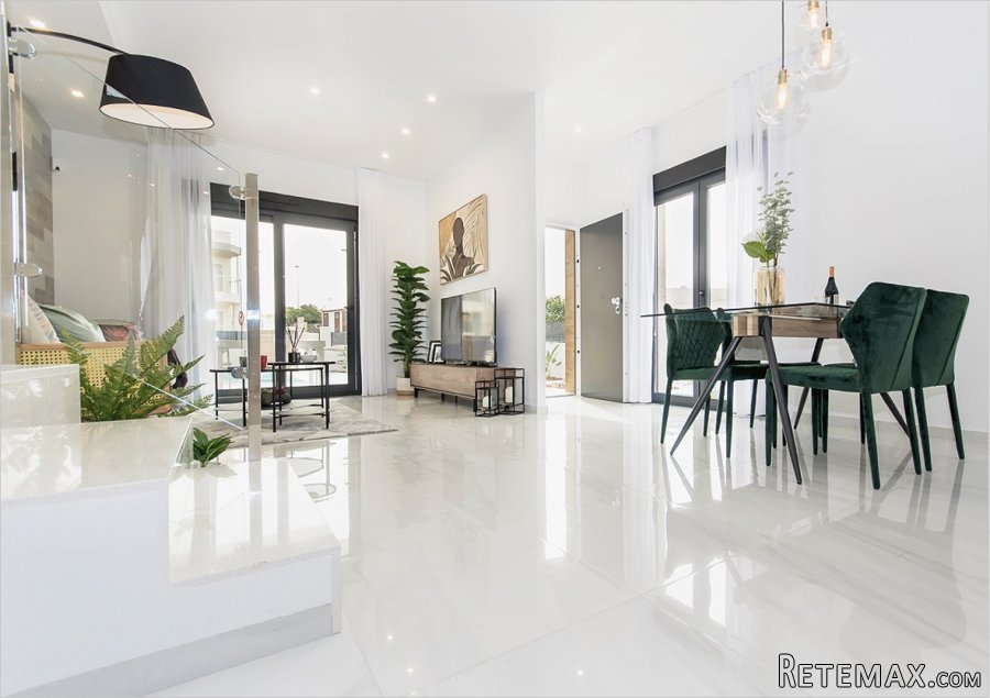 Price includes: private pool, solarium, furniture and white.. - 3