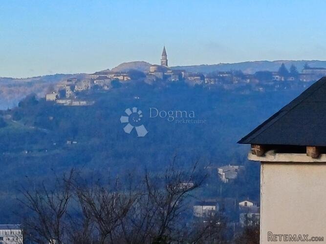 Buzet - 2 kuće i štala, 32.000m2, za OPG, seoski turizam ! - 2