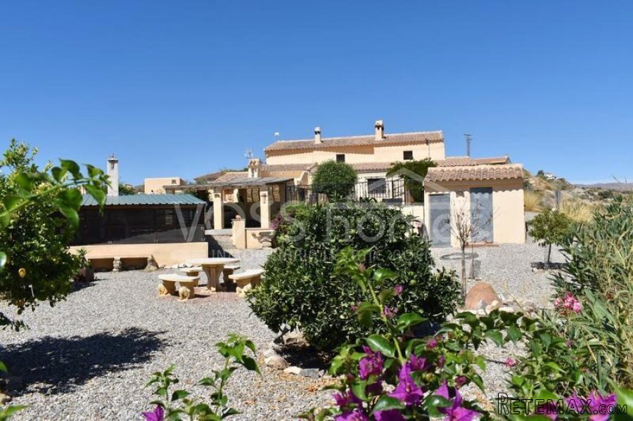 NEW & EXCLUSIVE TO VOSS HOMES - A stunning, full of.. - 4