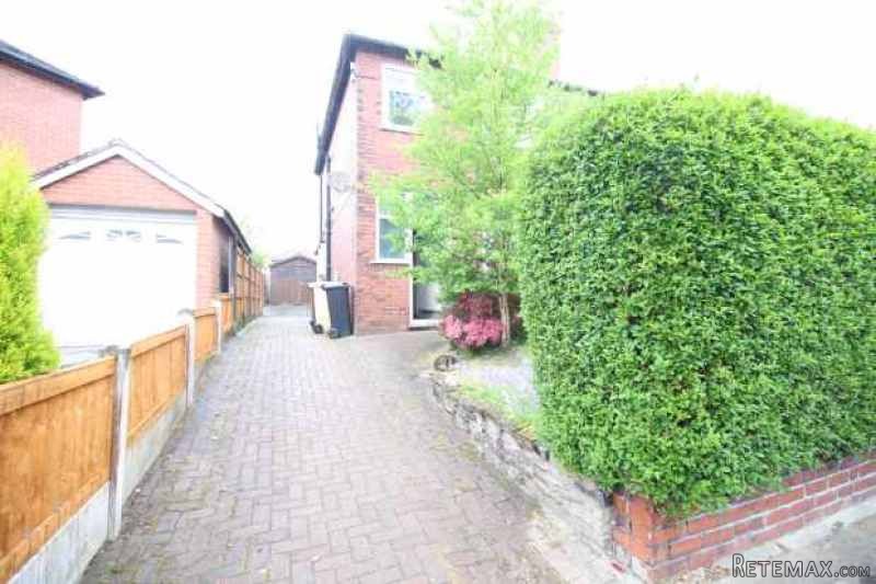 3 bedroom, Semi-detached House house..