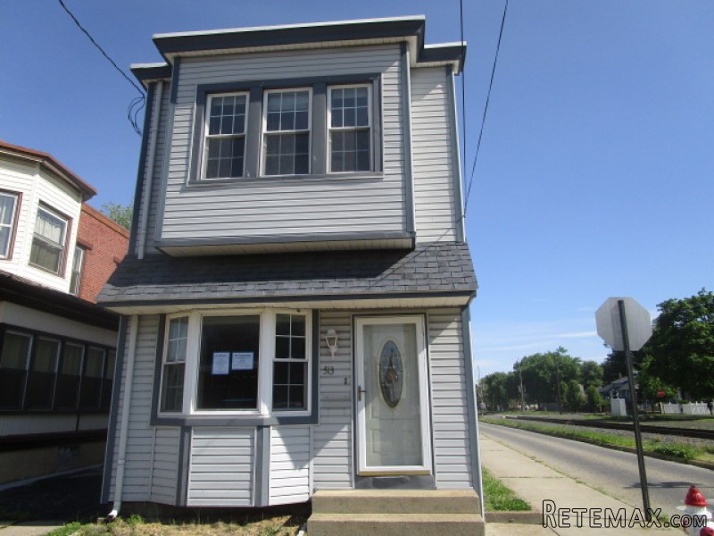 513 Chambers Ave Gloucester City, NJ..