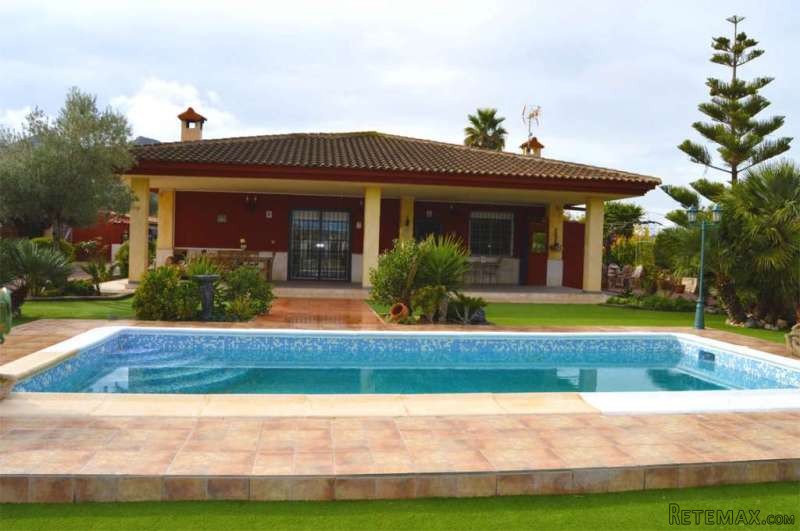 3 Bedrooms - Villa - Alicante - For Sale