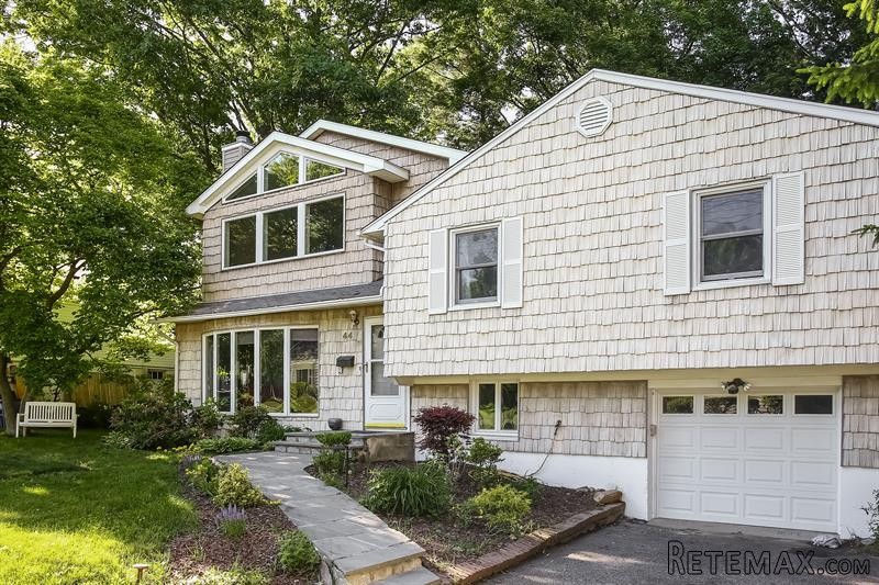 4 bedroom House For Sale: 44 Joyce Road.. - 2
