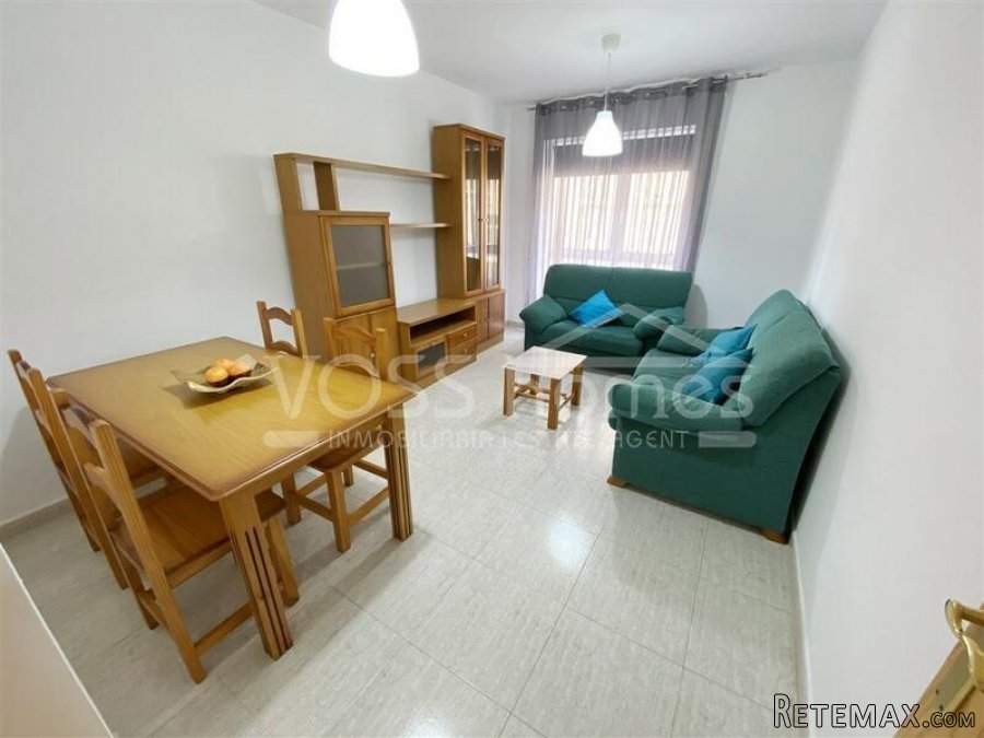 A spacious, well maintained, light & airy, modern, ready.. - 11