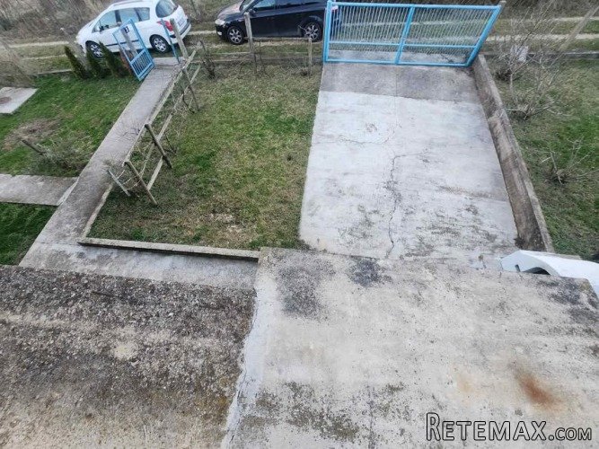 Prodajem kucu u Vranicu - 11