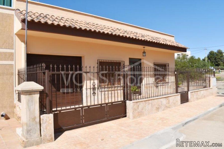 EXCLUSIVE LISTING WITH VOSS HOMES - A very interesting.. - 2