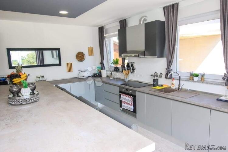 LIJEPA VILLA S BAZENOM I JACUZZIJEM, NADOMAK POREČA - 12