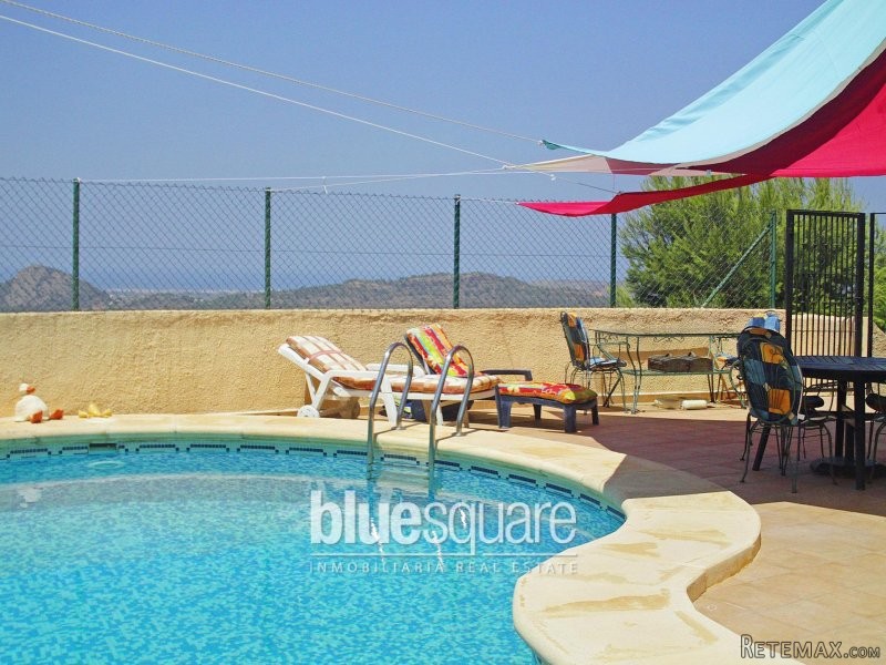 Beautiful three bedroom villa above.. - 2