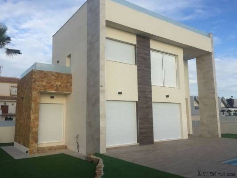 4 Bedroom 4 Bathroom Villa In.. - 2