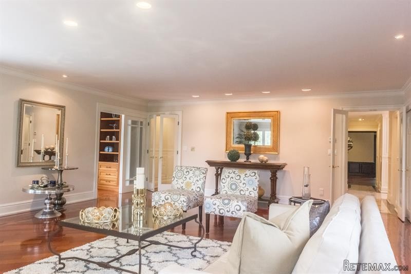 5 bedroom House For Sale: 444 Old.. - 2
