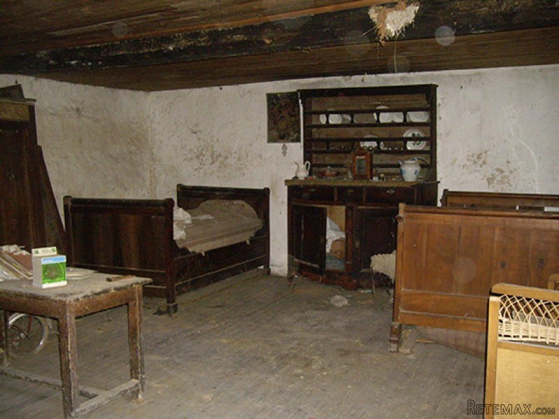 Old Stone House To Renovate On 980m2 - 2
