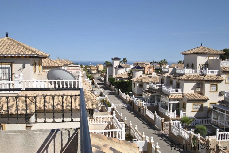 You will find this nice terraced house in the beautiful.. - 7
